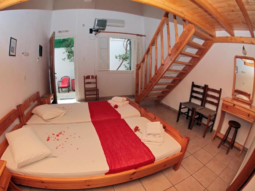 Glaros Guesthouse Hydra  Room photo